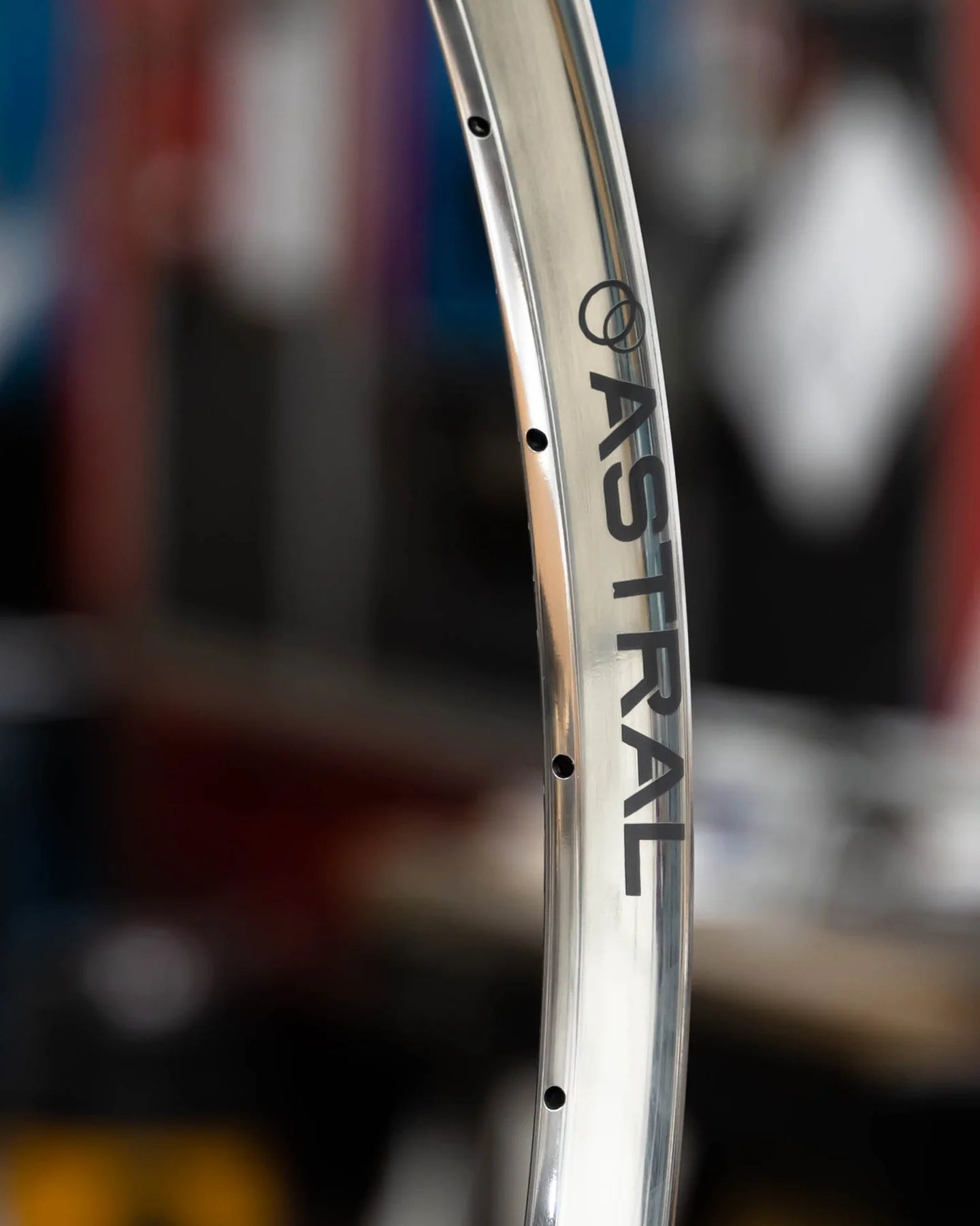 Outback Polished Silver Alloy 650b