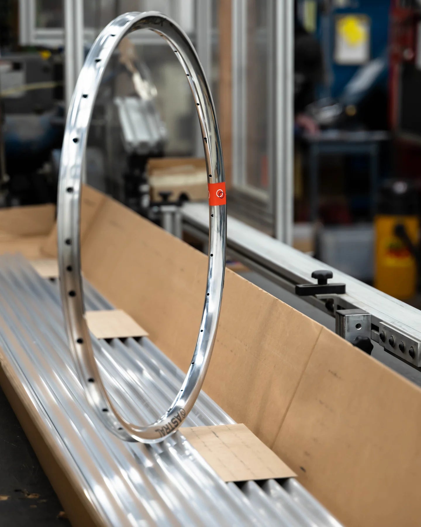 Outback Polished Silver Alloy 650b